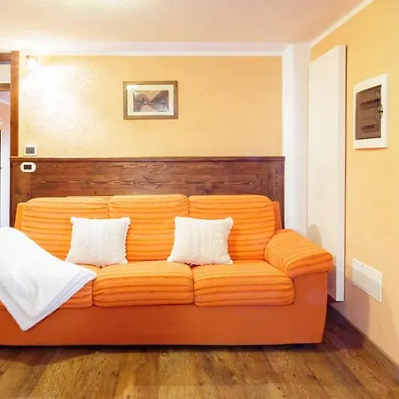 Hellochalet_foyer Orange *